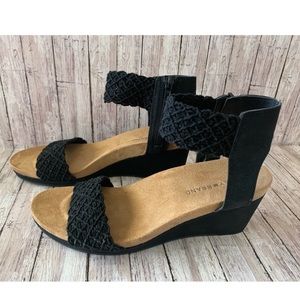 Lucky Brand Kierlo Black Crochet Wedge Sandals Women's Size 7.5
